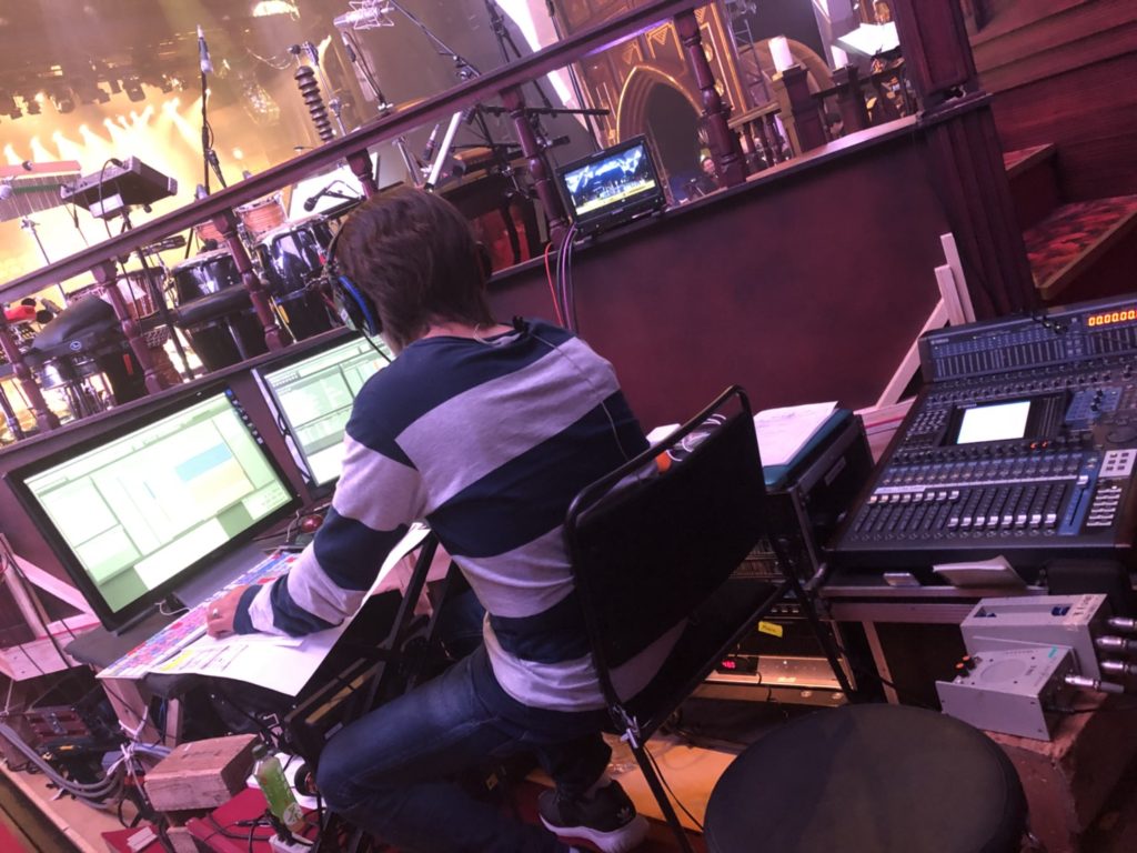 Works 足立賢明オフィシャルサイト